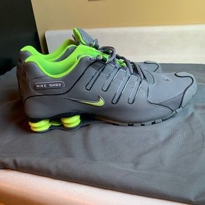 Men’s Gray & Green Nike Shox NZ- Size 12